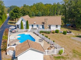 1571 Crestwood St, Newton, NC 28658