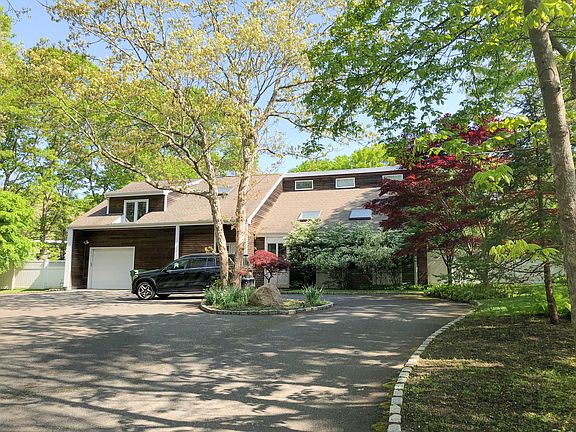 3rd image of 12 Bonac Ct