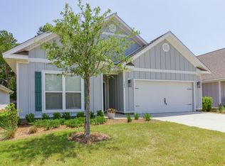 183 Lightning Bug Ln, Freeport, FL 32439