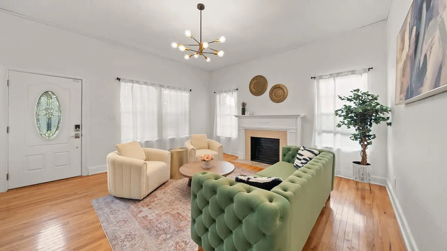5 bed, 2.0 bath, $9,871 — Photo 3