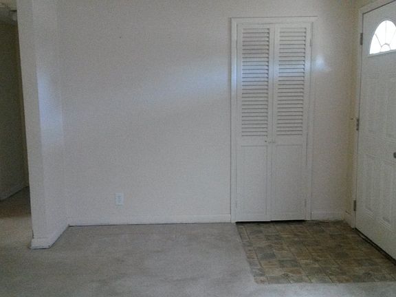 4th image of 261 Lindale Dr