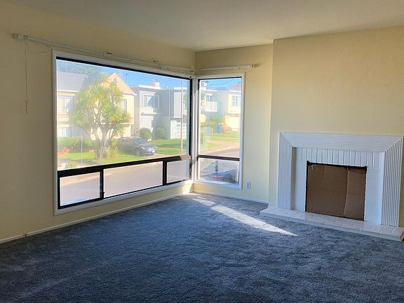 3rd image of 40 Avalon Dr
