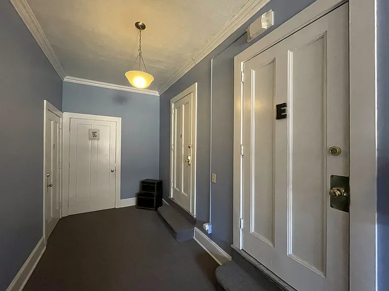 303 W. Church- Upper Foyer