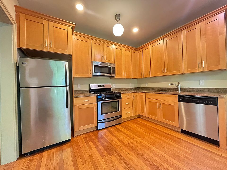 1st image of 671-675 Orange St #671-10