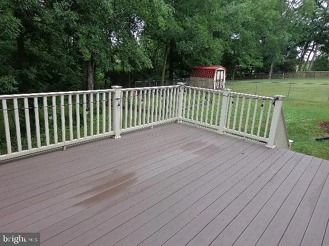 173 Stanford Rd — Photo 17
