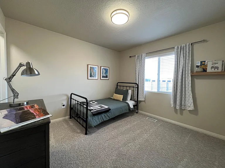1043 N 740 W — Photo 13