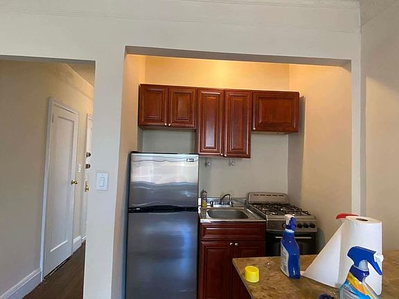 2nd image of 437 E 74th St #4C