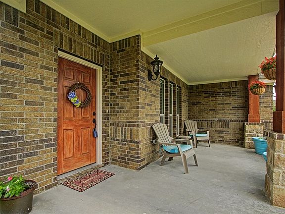 2nd image of 515 Glen Cove Ct