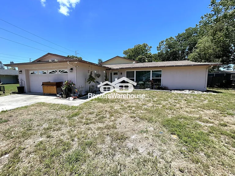 802 Embassy Rd — Photo 1