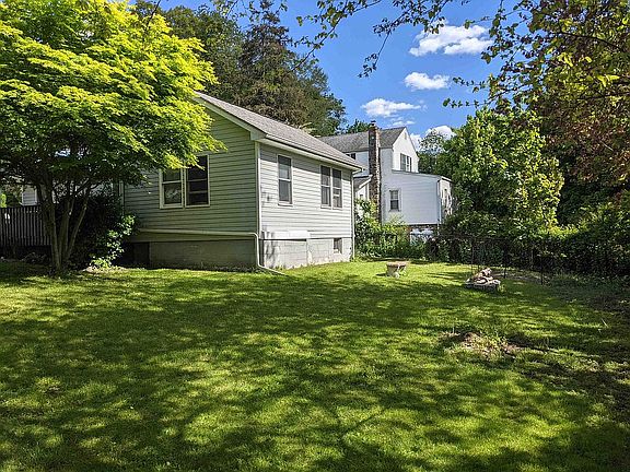 5th image of 5 Forest Ln