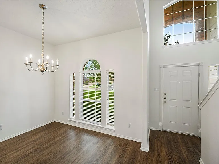 18401 Sunrise Oaks Ct — Photo 4