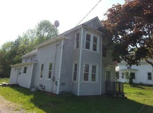 31 Lincoln St, Dexter, ME 04930