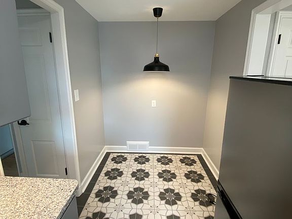 4th image of 1334 C St APT 4
