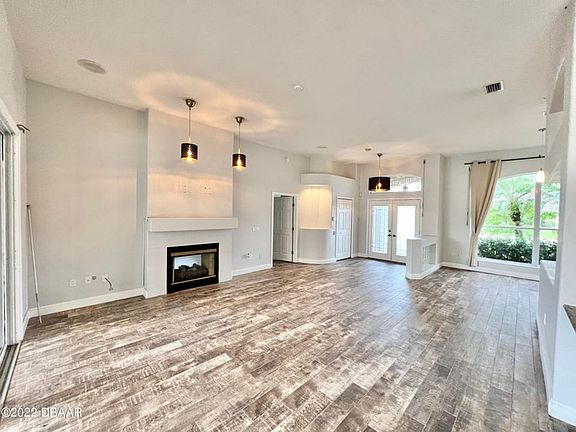 3rd image of 75 Creek Bluff Way