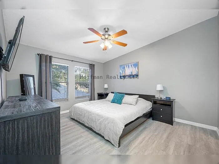 400 S Willow Ave #A — Photo 23