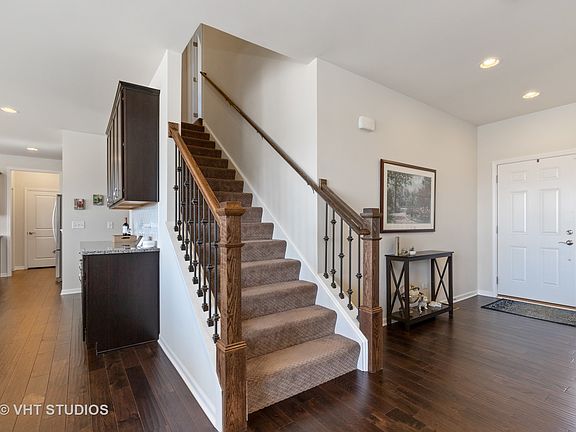2nd image of 19 Andrew Ln