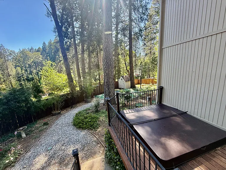 12101 Banner Lava Cap Rd — Photo 19