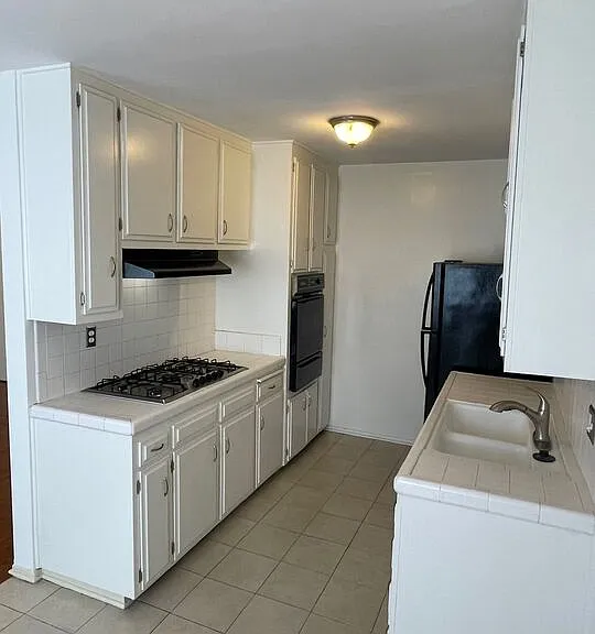1400 N Fairfax Ave — Photo 25