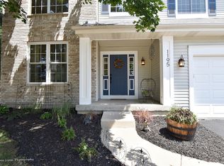 1195 Masters Pkwy, Aurora, IL 60506