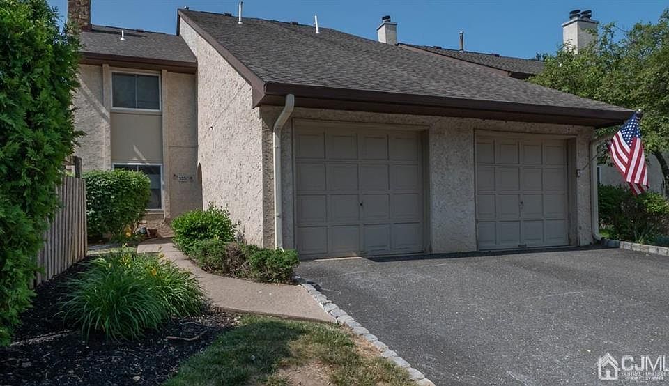 1st image of 135 Thoreau Dr