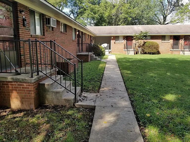 801 Maysville Rd NE — Photo 11