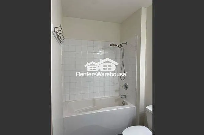 929 Portland Ave #1408 — Photo 14