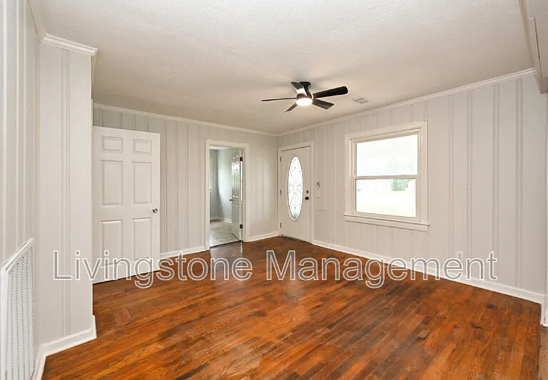 872 W Albert Gallatin Ave — Photo 3