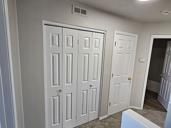 3rd image of 16023 N 19th St APT 103