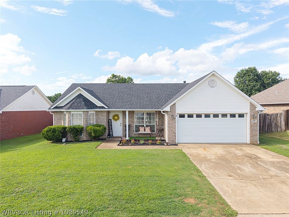 1st image of 605 Apple Valley Dr