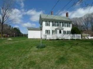 12 W School Rd, Kensington, NH 03833