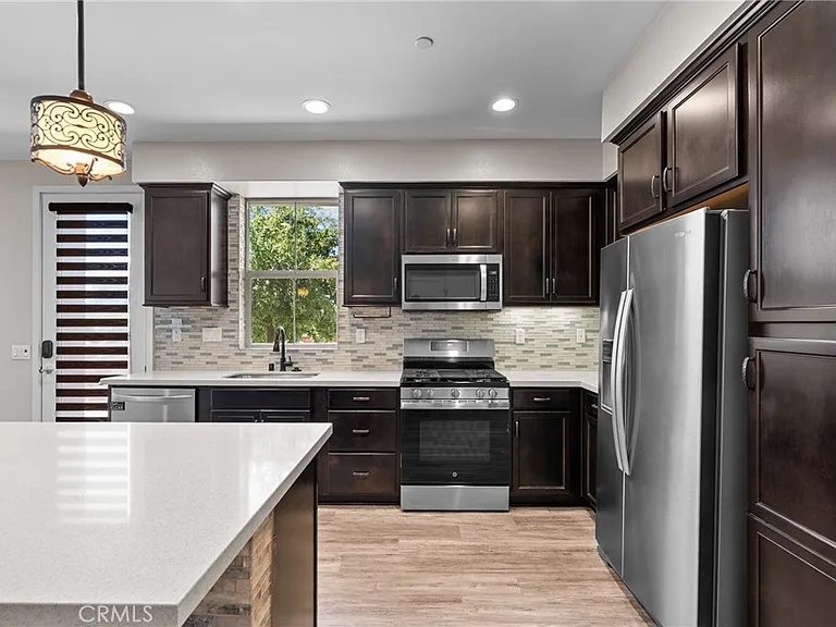 105 Red Brick Dr — Photo 1