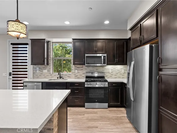 105 Red Brick Dr, Simi Valley, CA 93065