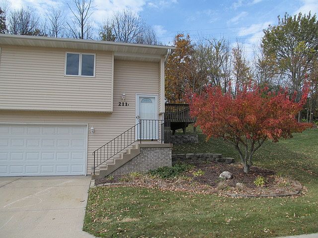 1st image of 211 Vista Ct Unit D