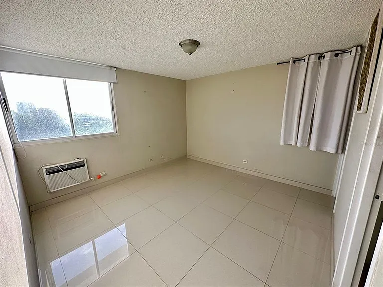 1802 Alcazar #404 — Photo 14