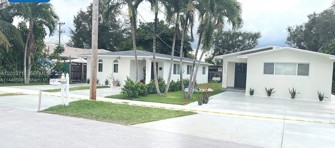 Tamiami City Revised — Photo 1
