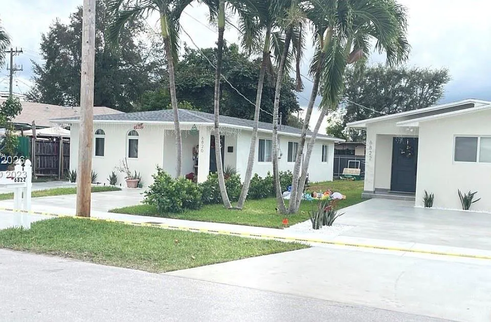 6820 SW 13th Ter