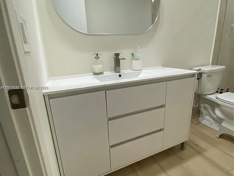 1200 Tallwood Ave #302 — Photo 14