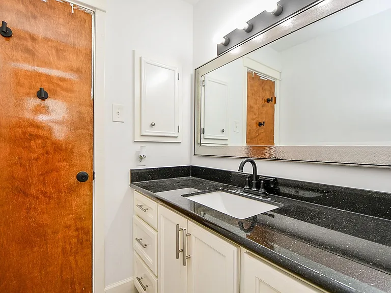 2803 Green Fields Dr — Photo 15