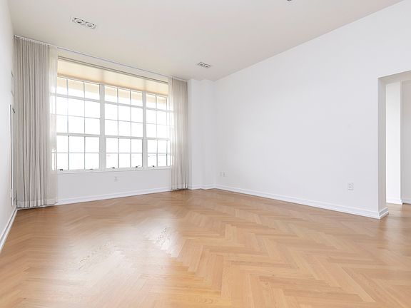 5th image of 184 Kent Ave APT B-102