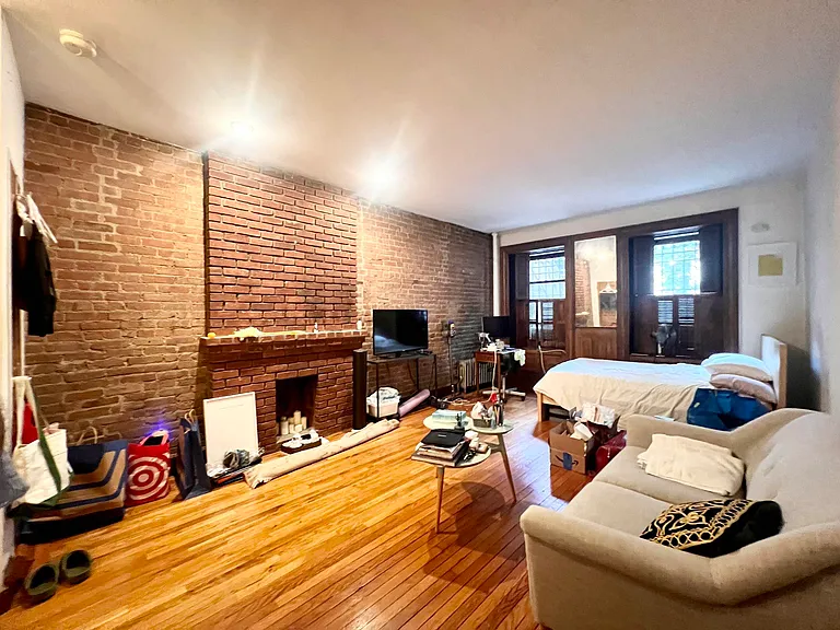 68 W 69th St #A — Photo 3