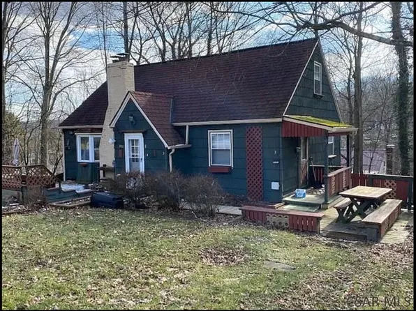 5 Celeste Dr APT 5, Johnstown, PA 15905