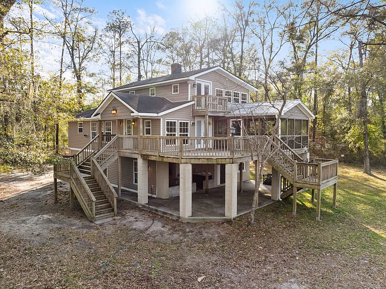 292 Tuckasee King Rd — Photo 1