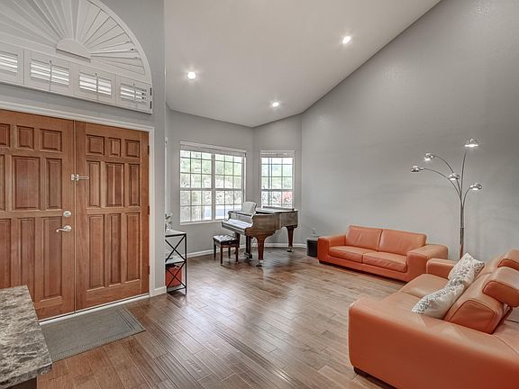 5th image of 1733 E Briarwood Ter