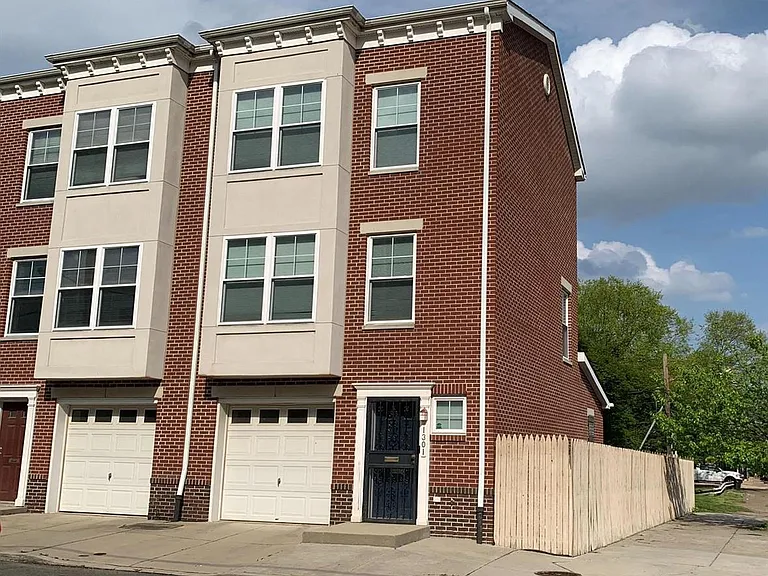 1301 N Marshall St — Photo 1