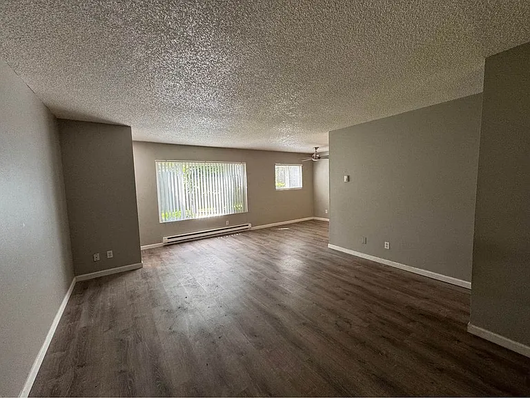 Aspen Meadows — Photo 29