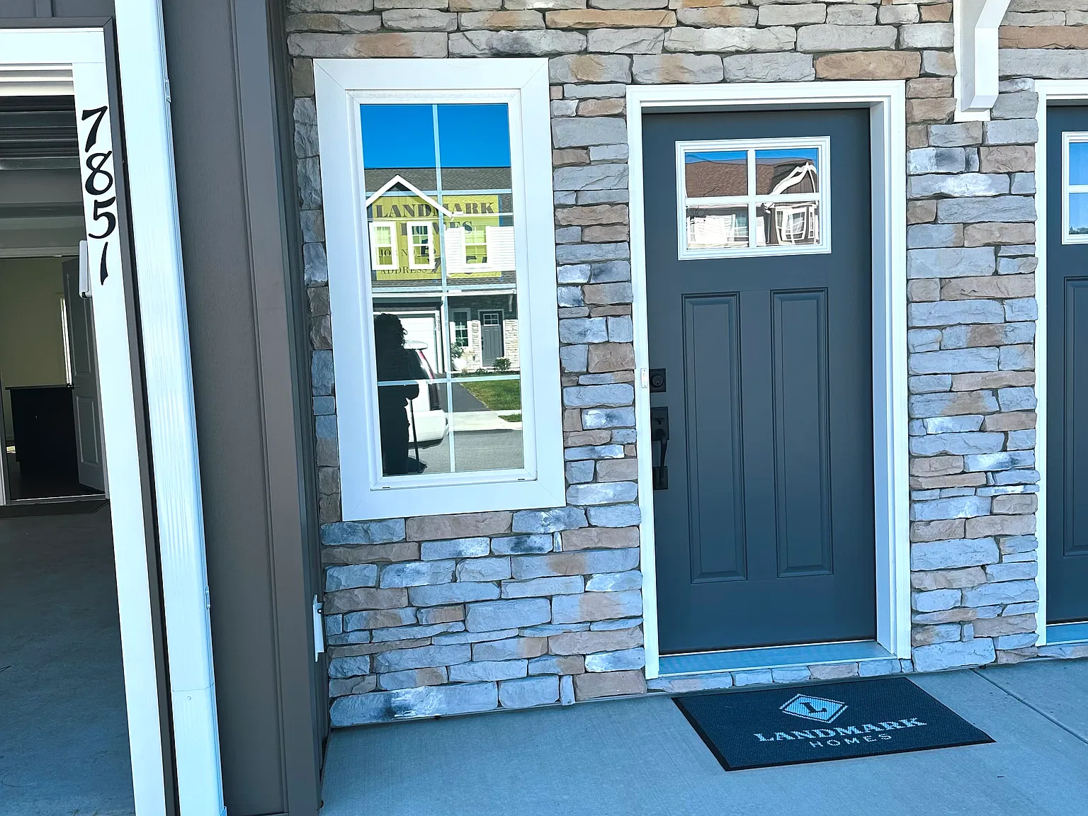 3 bed, 2.5 bath, 1772 sqft, $2,250 — Photo 2