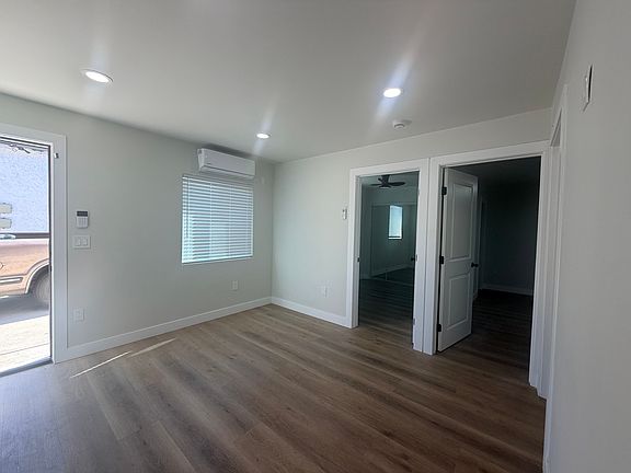 4th image of 8939 Elizabeth Ave #E