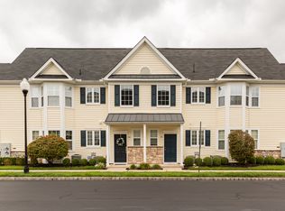 86 Pelican Pl #86, West Deptford, NJ 08086