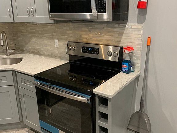 3rd image of 2540 N 32nd St Unit 1