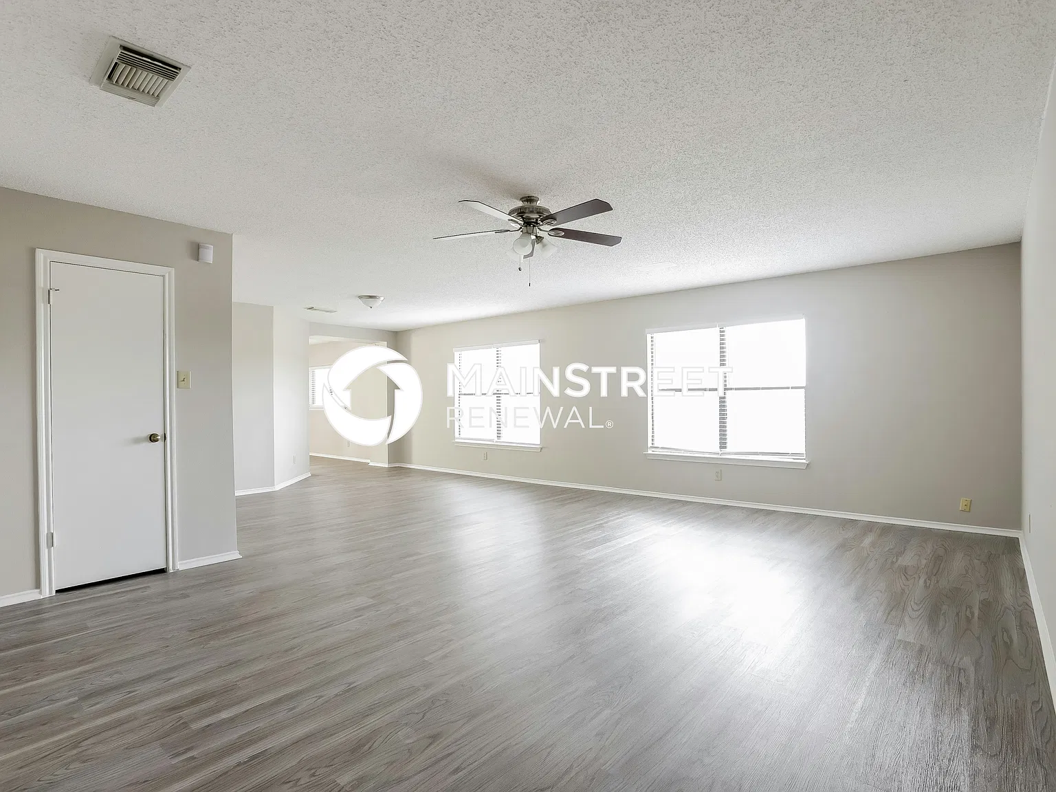 6303 Beech Trail Dr — Photo 2
